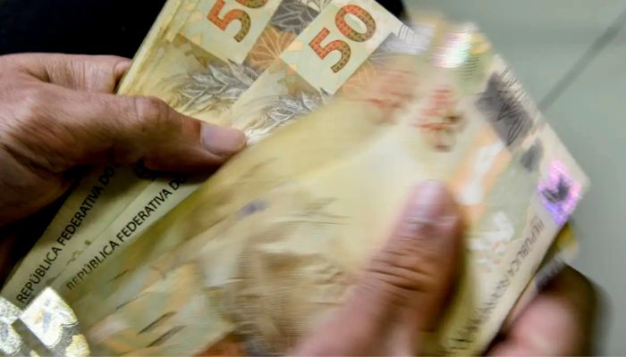 © Marcello Casal JrAgência Brasil Aposentados do INSS que ganham mais que o mínimo começam a receber 13º
